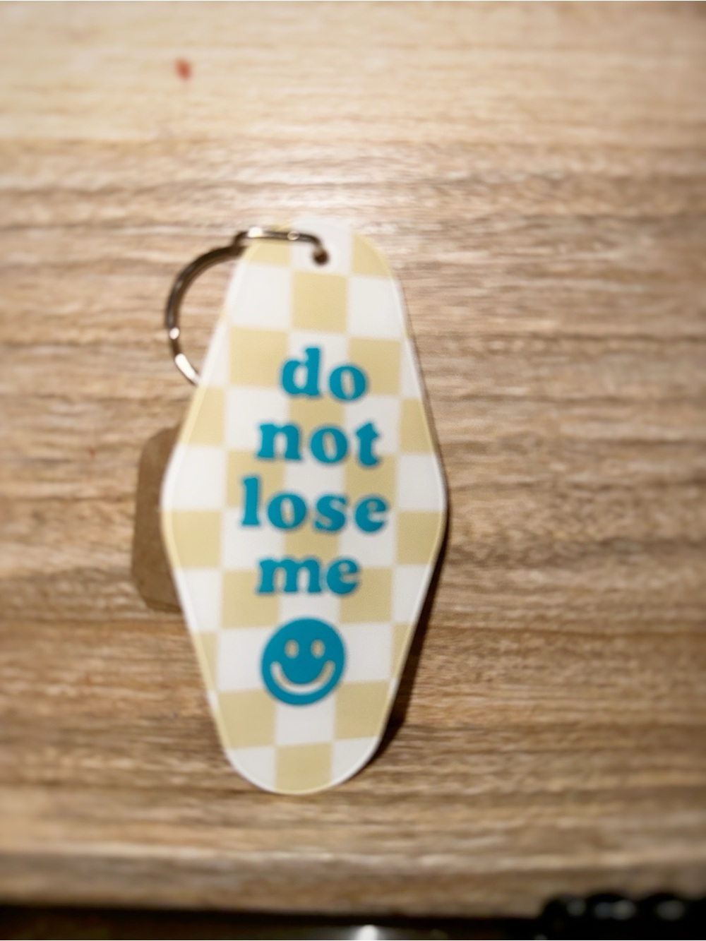 Motel key chain “do not lose me” new